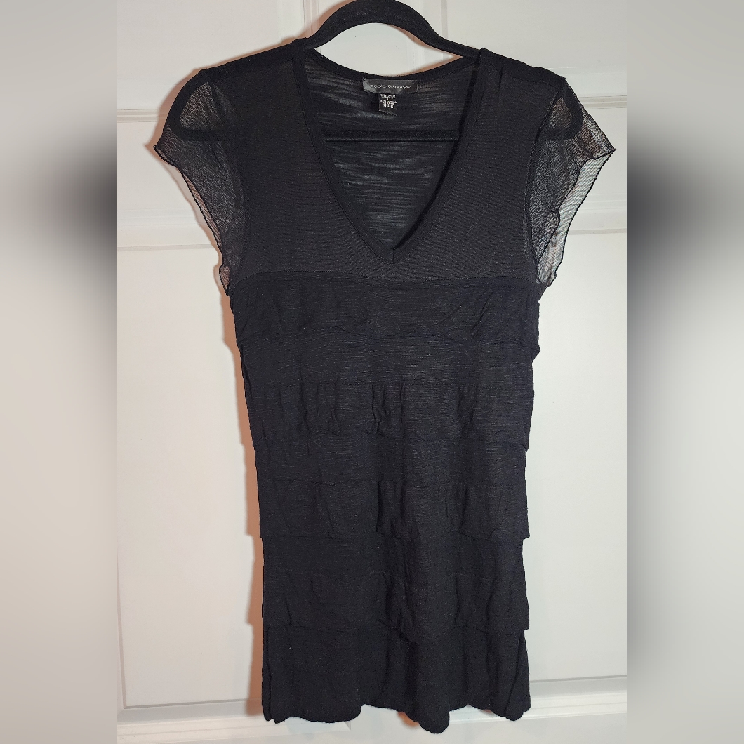 Cable & Gauge Black Viscose Ruffle Front Short Sleeve Top Large